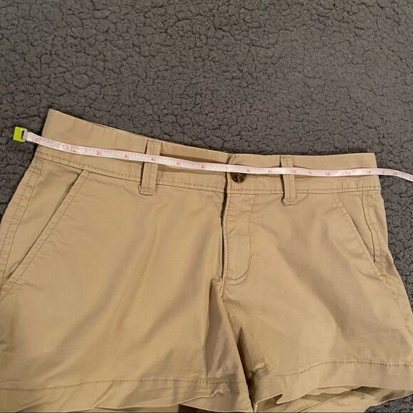 Old Navy Khaki Shorts - Picture 7 of 8
